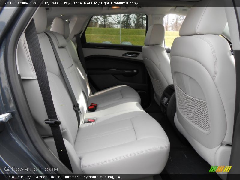 Gray Flannel Metallic / Light Titanium/Ebony 2013 Cadillac SRX Luxury FWD