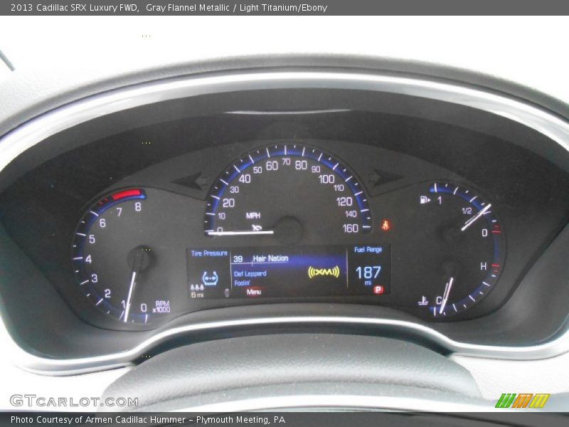 Gray Flannel Metallic / Light Titanium/Ebony 2013 Cadillac SRX Luxury FWD