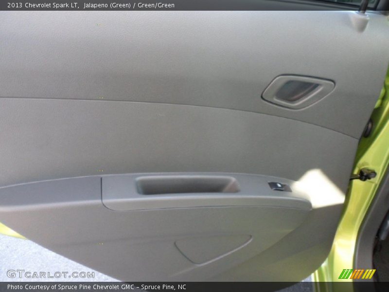 Jalapeno (Green) / Green/Green 2013 Chevrolet Spark LT