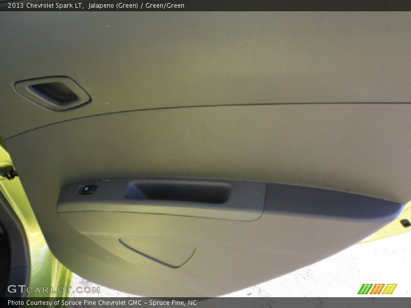 Jalapeno (Green) / Green/Green 2013 Chevrolet Spark LT