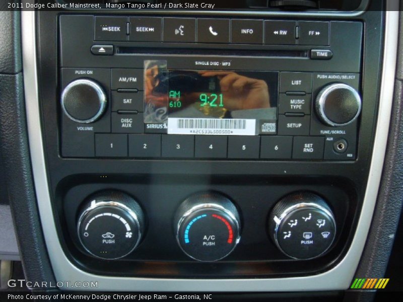 Controls of 2011 Caliber Mainstreet