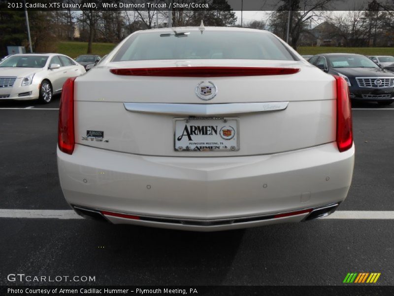 White Diamond Tricoat / Shale/Cocoa 2013 Cadillac XTS Luxury AWD
