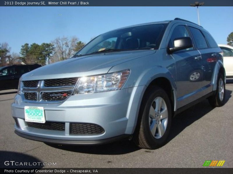 Winter Chill Pearl / Black 2013 Dodge Journey SE