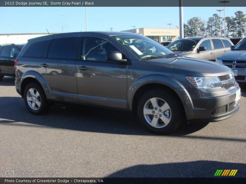 Storm Gray Pearl / Black 2013 Dodge Journey SE