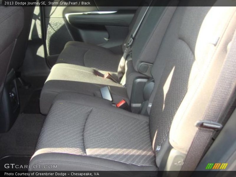 Storm Gray Pearl / Black 2013 Dodge Journey SE