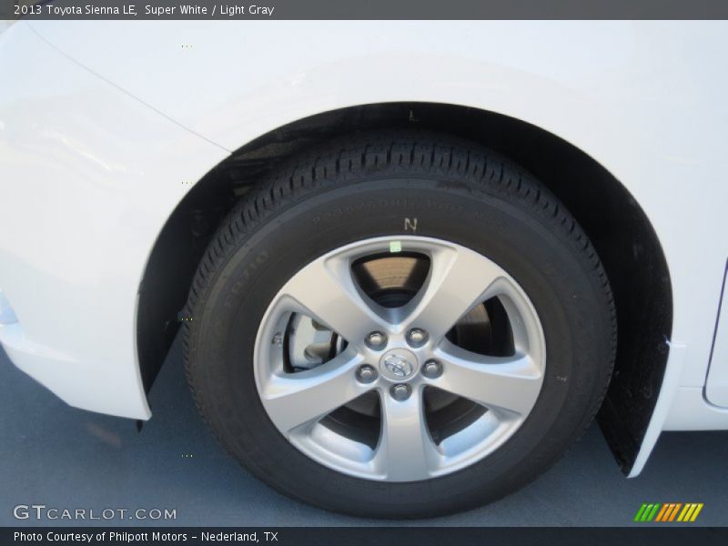 Super White / Light Gray 2013 Toyota Sienna LE