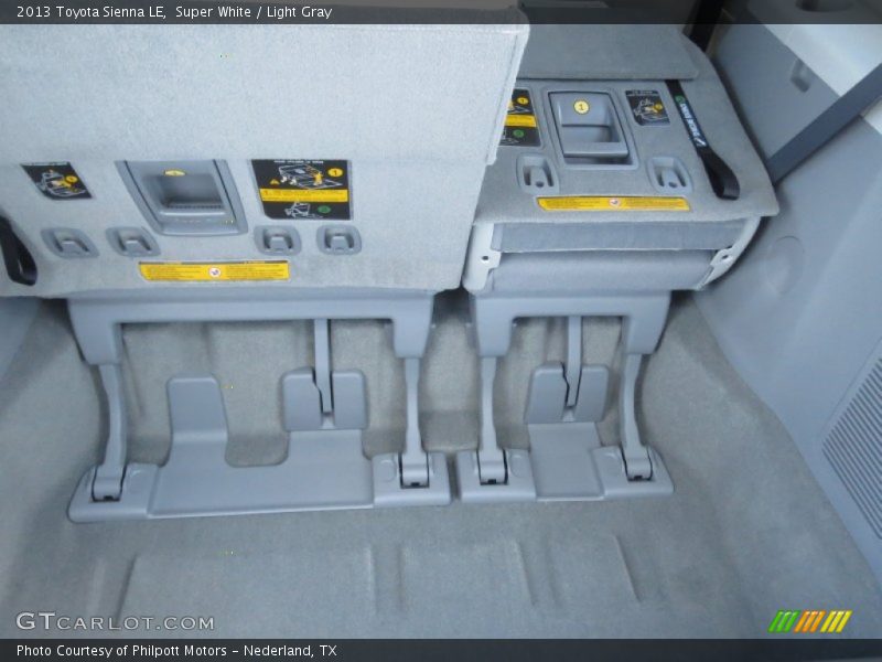 Super White / Light Gray 2013 Toyota Sienna LE
