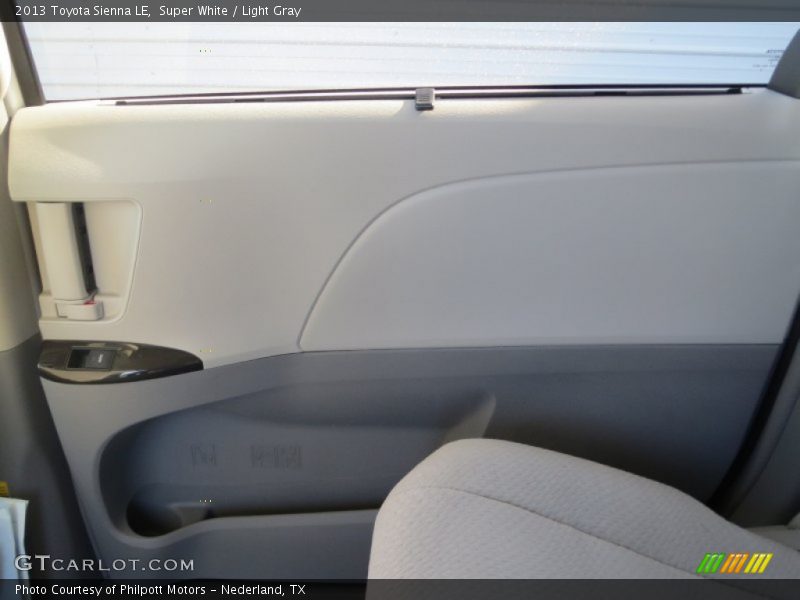 Super White / Light Gray 2013 Toyota Sienna LE