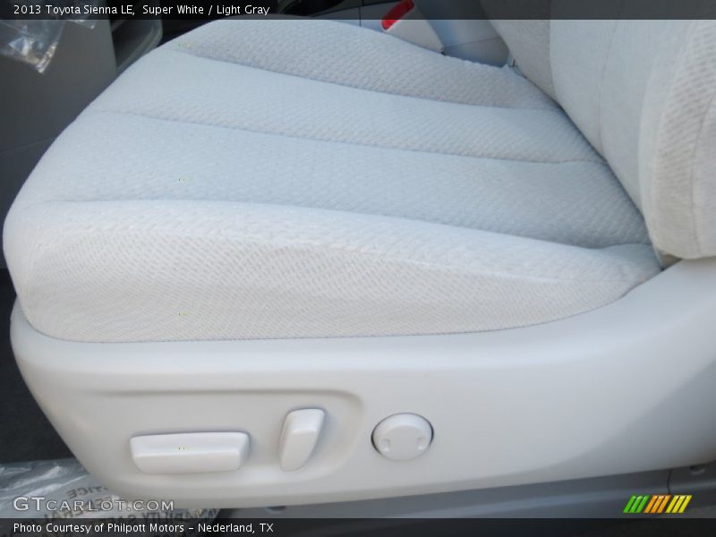 Super White / Light Gray 2013 Toyota Sienna LE