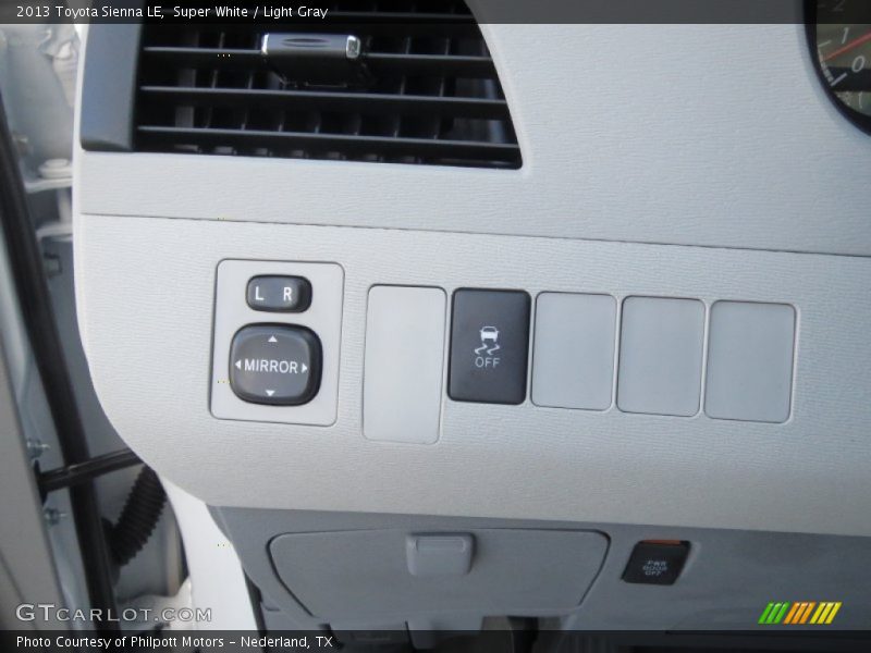 Super White / Light Gray 2013 Toyota Sienna LE