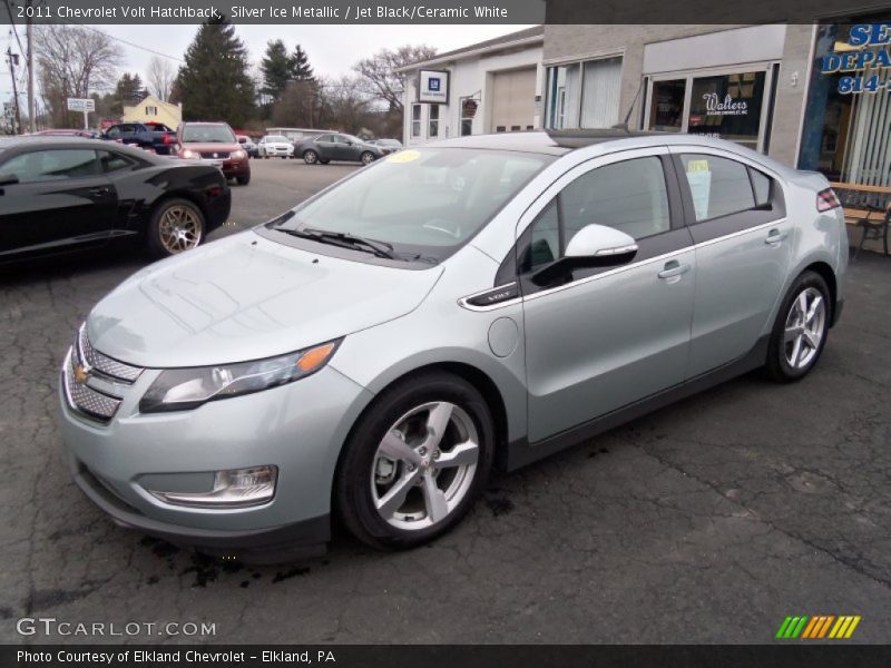 Front 3/4 View of 2011 Volt Hatchback