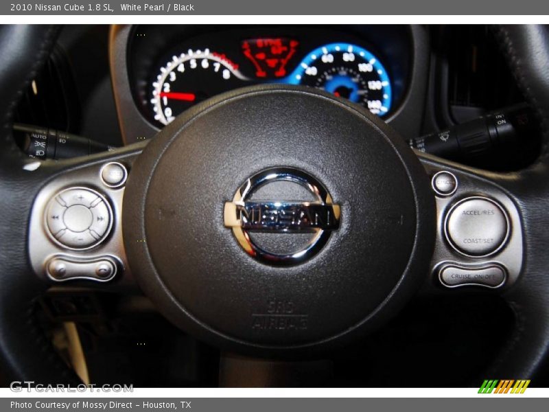 White Pearl / Black 2010 Nissan Cube 1.8 SL