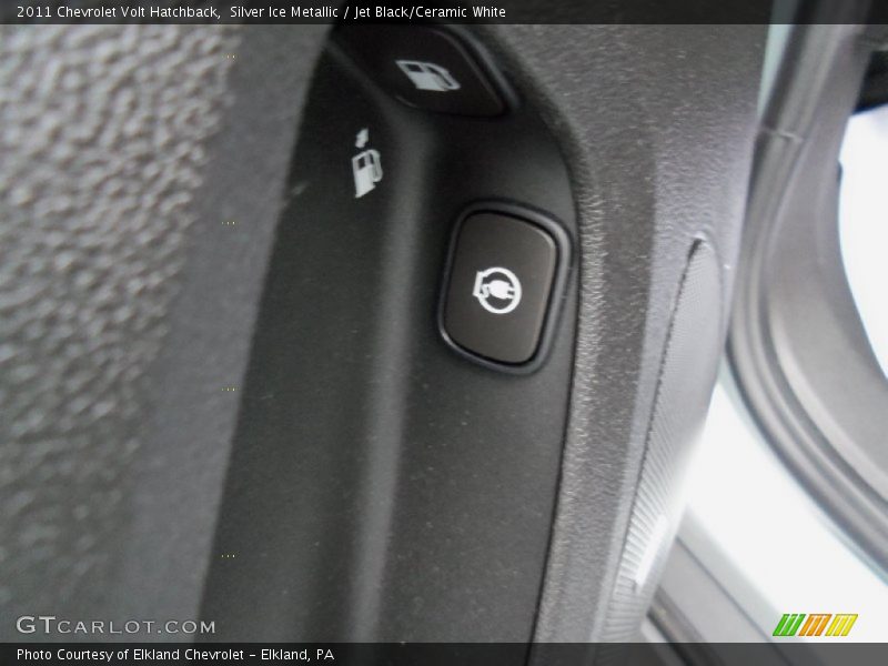 Silver Ice Metallic / Jet Black/Ceramic White 2011 Chevrolet Volt Hatchback