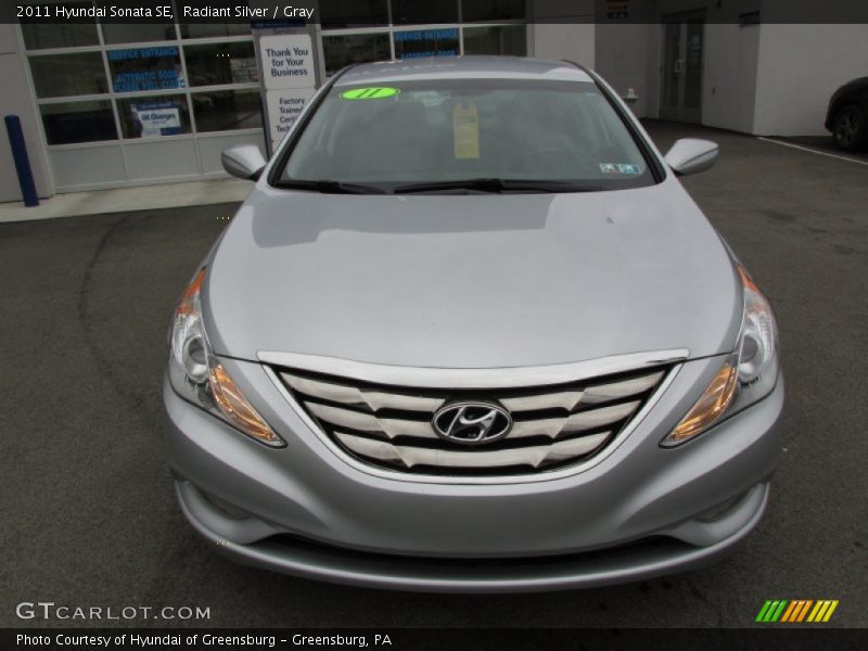 Radiant Silver / Gray 2011 Hyundai Sonata SE