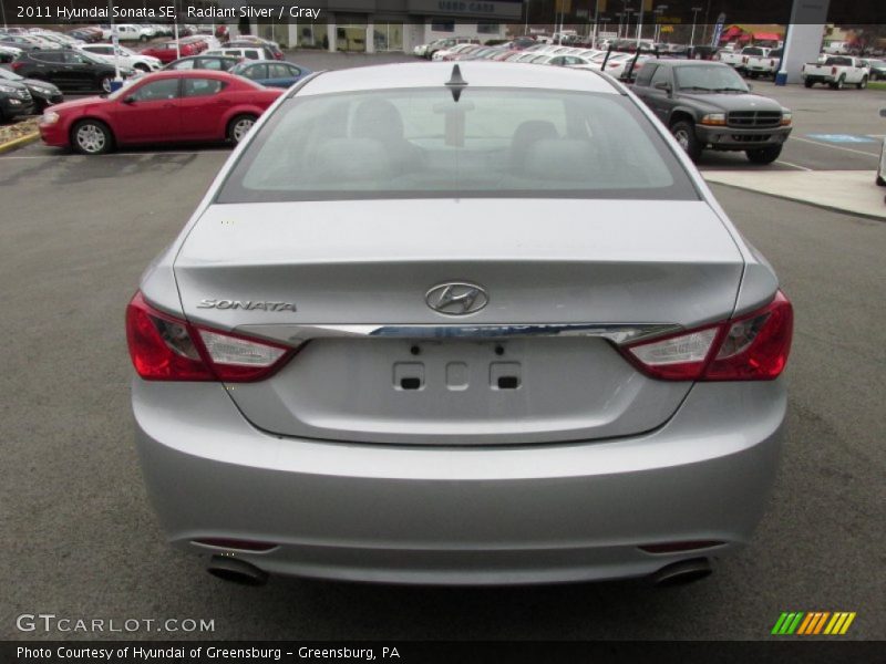 Radiant Silver / Gray 2011 Hyundai Sonata SE