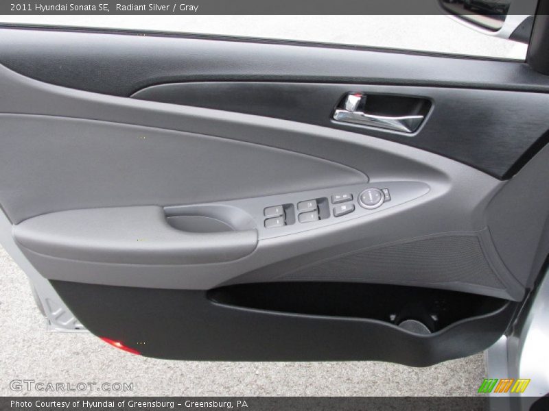 Radiant Silver / Gray 2011 Hyundai Sonata SE