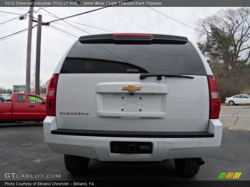 Summit White / Light Titanium/Dark Titanium 2013 Chevrolet Suburban 2500 LT 4x4