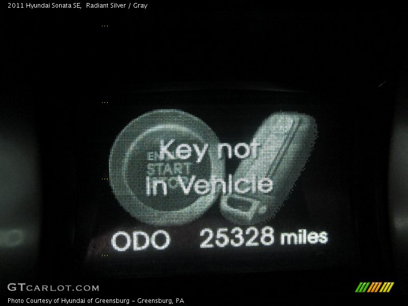 Radiant Silver / Gray 2011 Hyundai Sonata SE