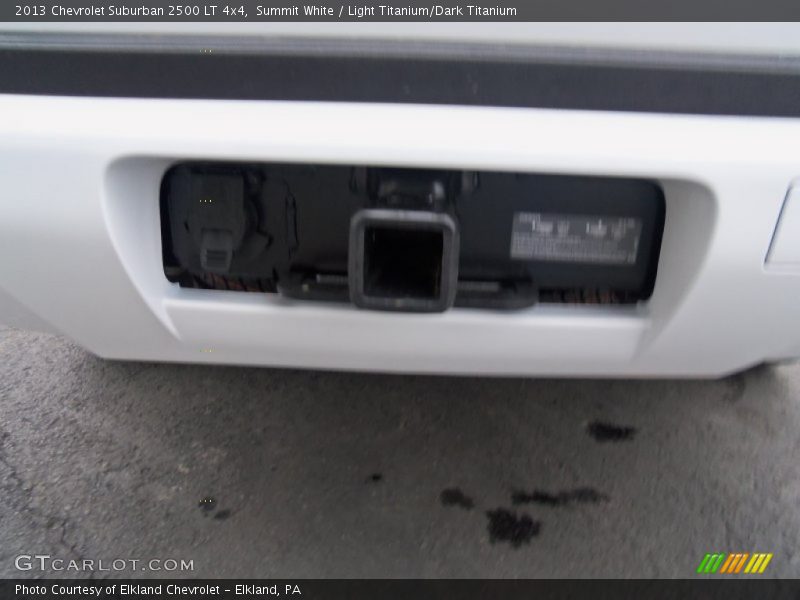 Summit White / Light Titanium/Dark Titanium 2013 Chevrolet Suburban 2500 LT 4x4