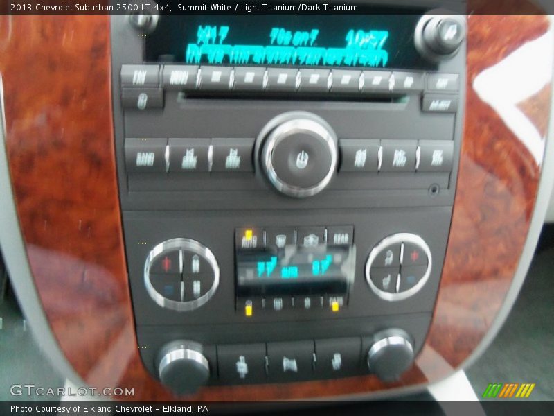 Summit White / Light Titanium/Dark Titanium 2013 Chevrolet Suburban 2500 LT 4x4