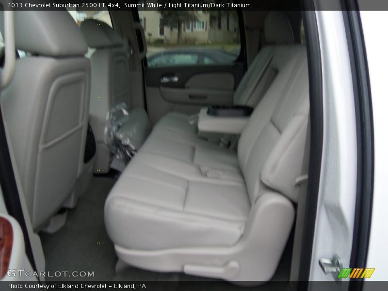 Summit White / Light Titanium/Dark Titanium 2013 Chevrolet Suburban 2500 LT 4x4