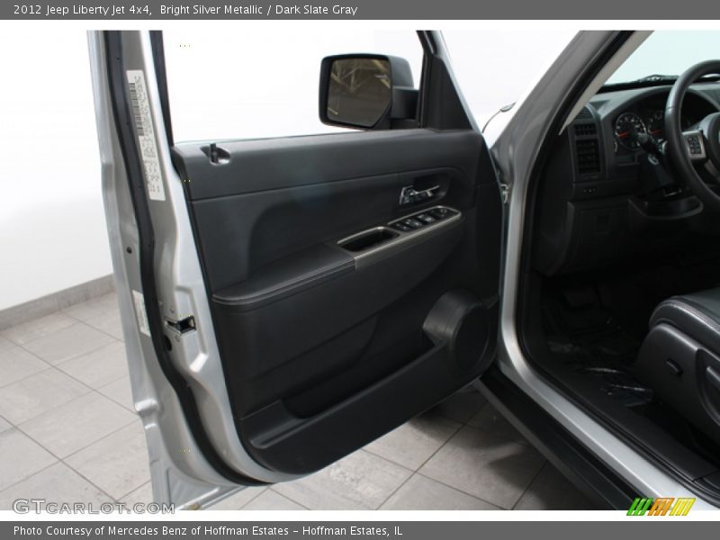 Bright Silver Metallic / Dark Slate Gray 2012 Jeep Liberty Jet 4x4
