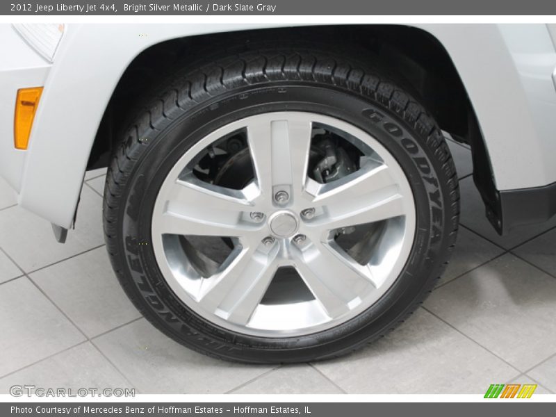 Bright Silver Metallic / Dark Slate Gray 2012 Jeep Liberty Jet 4x4