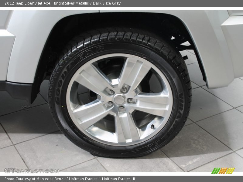 Bright Silver Metallic / Dark Slate Gray 2012 Jeep Liberty Jet 4x4