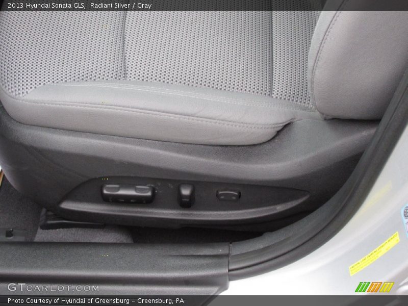 Radiant Silver / Gray 2013 Hyundai Sonata GLS
