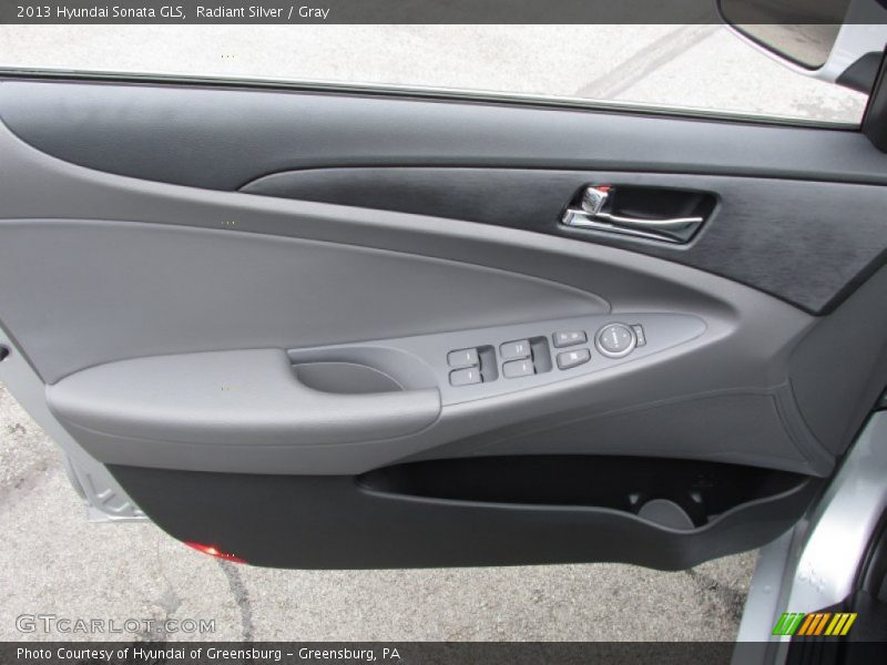 Radiant Silver / Gray 2013 Hyundai Sonata GLS