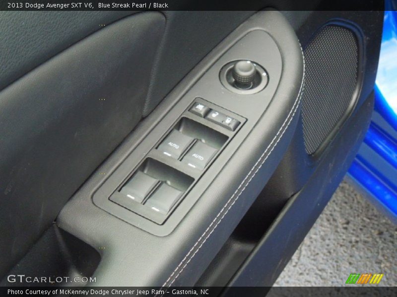 Blue Streak Pearl / Black 2013 Dodge Avenger SXT V6