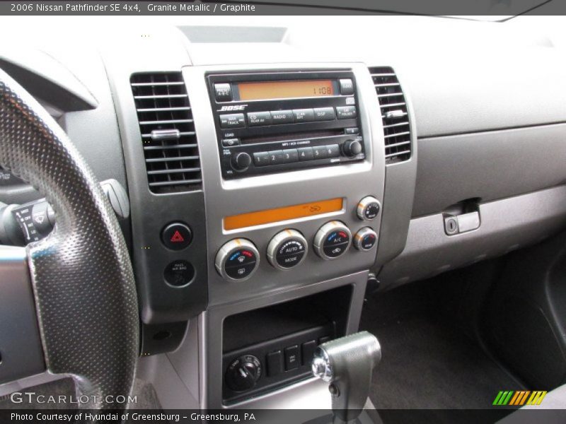 Granite Metallic / Graphite 2006 Nissan Pathfinder SE 4x4