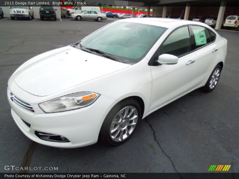 Front 3/4 View of 2013 Dart Limited