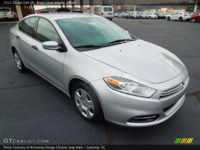 Front 3/4 View of 2013 Dart SE