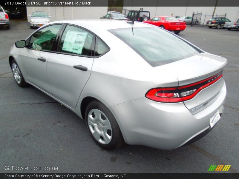 Bright Silver Metallic / Black 2013 Dodge Dart SE