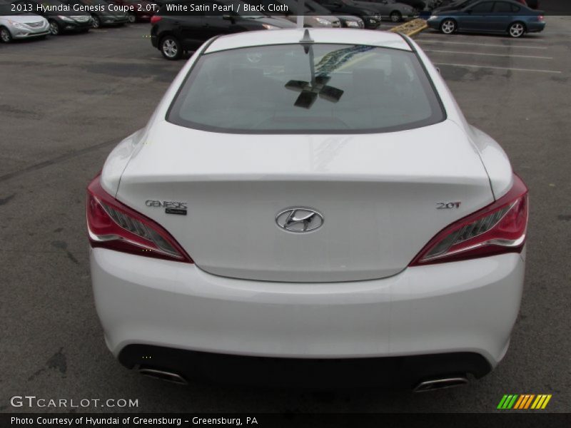 White Satin Pearl / Black Cloth 2013 Hyundai Genesis Coupe 2.0T