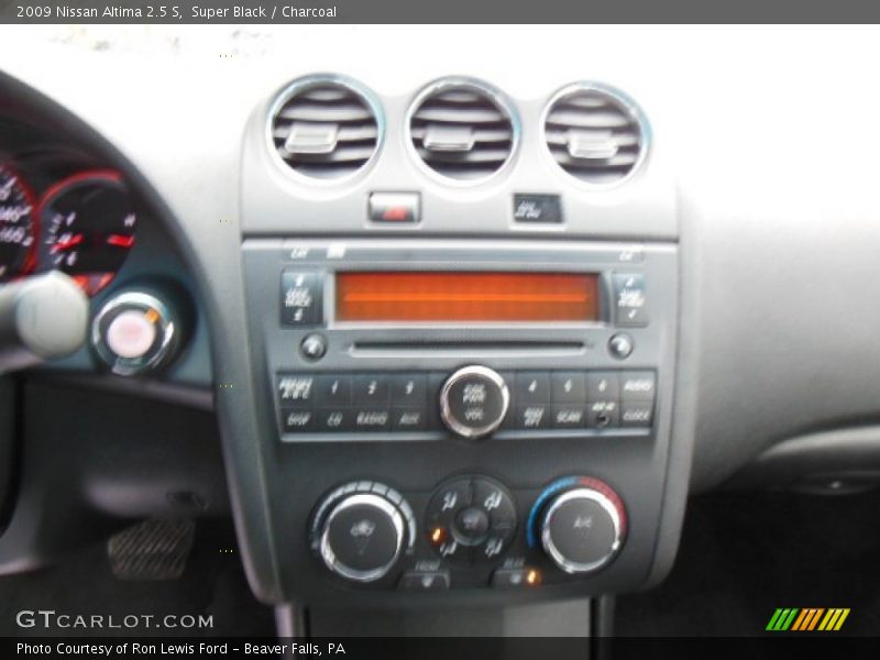 Super Black / Charcoal 2009 Nissan Altima 2.5 S