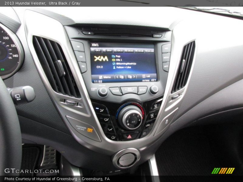 Ultra Black / Gray 2013 Hyundai Veloster