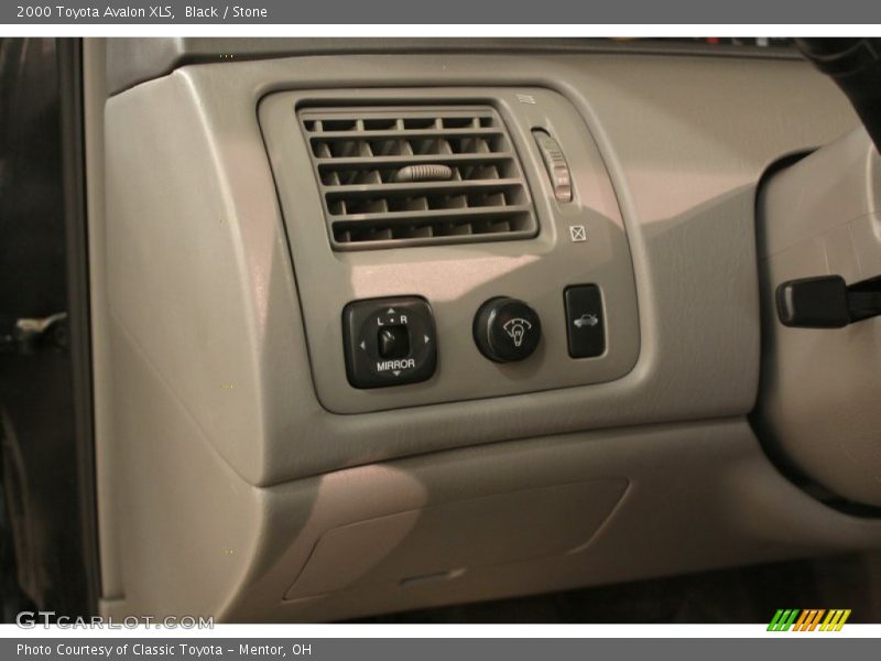 Black / Stone 2000 Toyota Avalon XLS