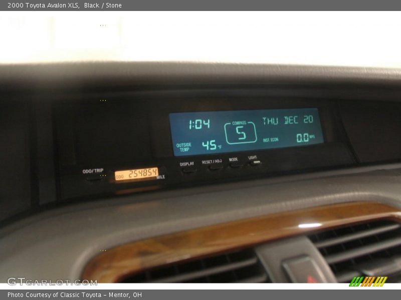 Black / Stone 2000 Toyota Avalon XLS