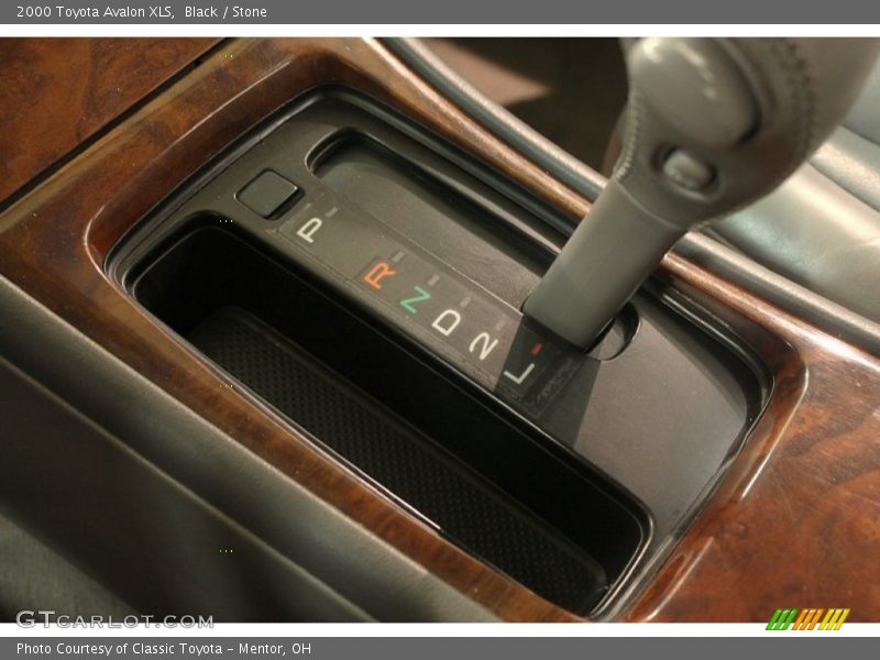 Black / Stone 2000 Toyota Avalon XLS
