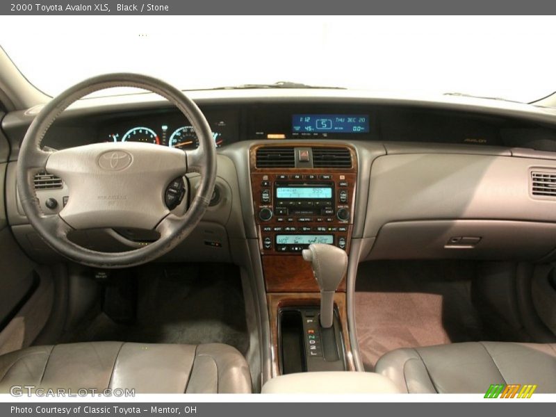 Black / Stone 2000 Toyota Avalon XLS