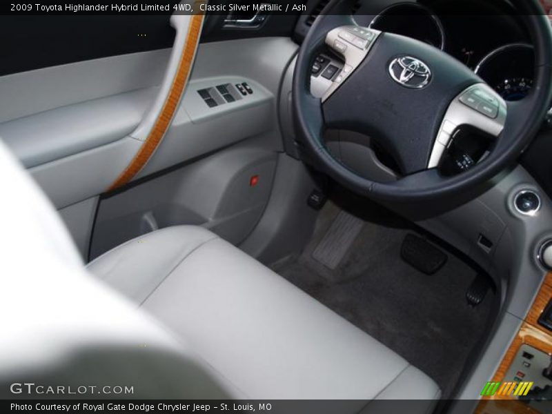 Classic Silver Metallic / Ash 2009 Toyota Highlander Hybrid Limited 4WD
