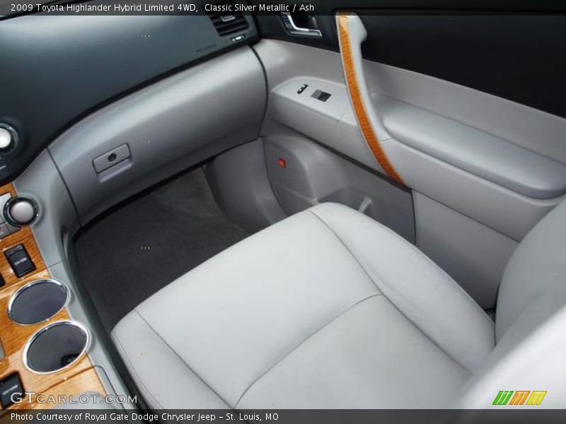 Classic Silver Metallic / Ash 2009 Toyota Highlander Hybrid Limited 4WD