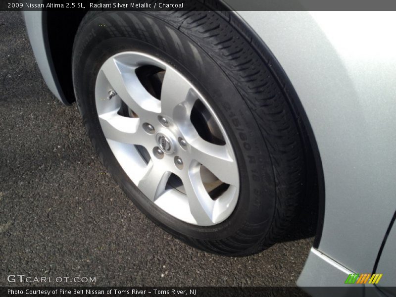 Radiant Silver Metallic / Charcoal 2009 Nissan Altima 2.5 SL