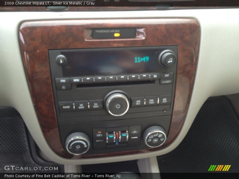 Silver Ice Metallic / Gray 2009 Chevrolet Impala LT