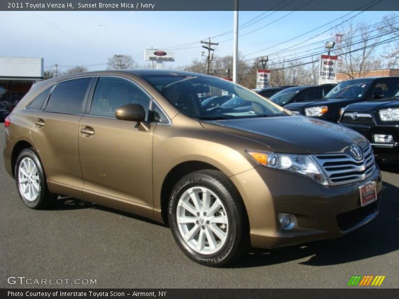 Sunset Bronze Mica / Ivory 2011 Toyota Venza I4