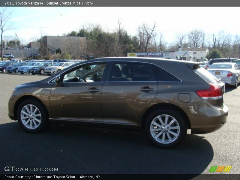 Sunset Bronze Mica / Ivory 2011 Toyota Venza I4