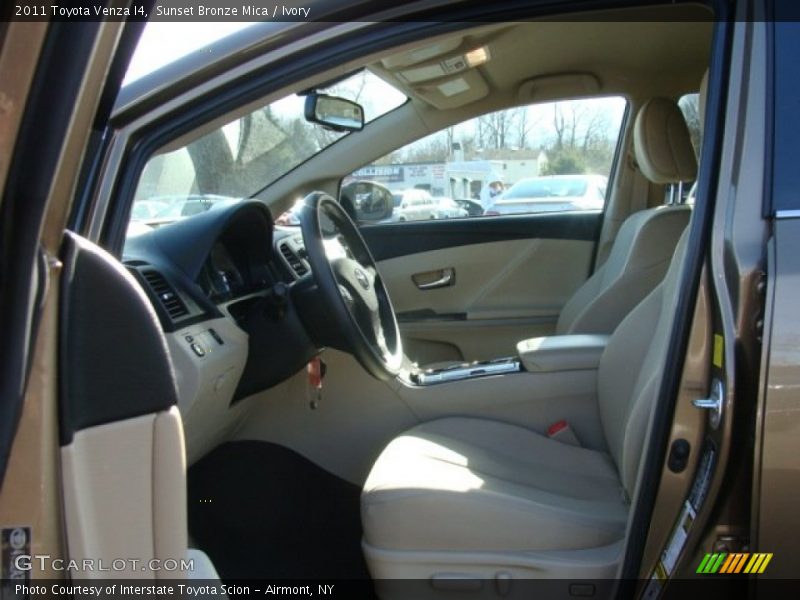 Sunset Bronze Mica / Ivory 2011 Toyota Venza I4