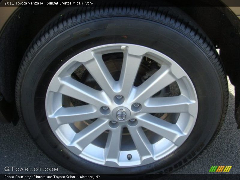 Sunset Bronze Mica / Ivory 2011 Toyota Venza I4
